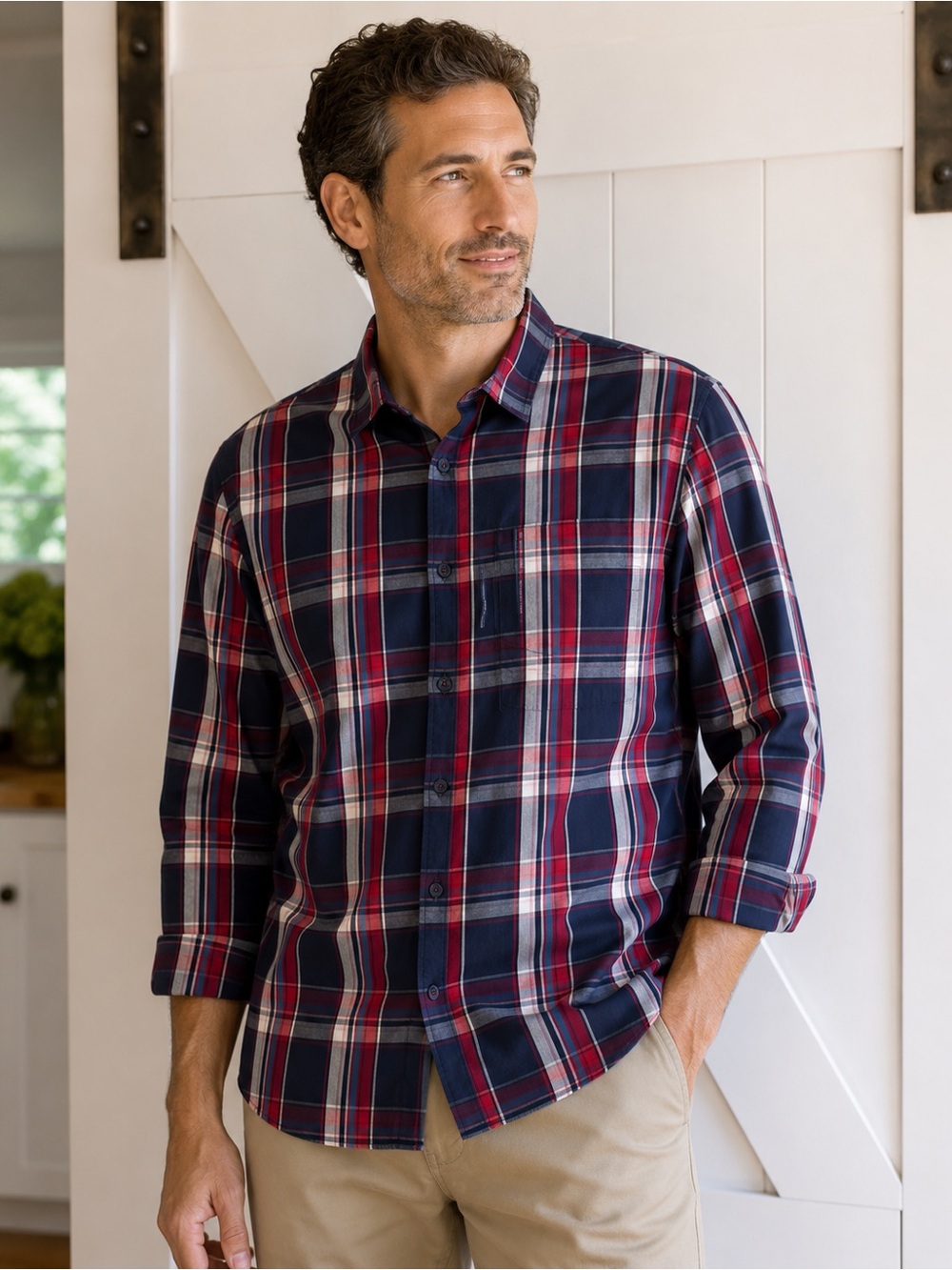 Roundtree & Yorke Red and Navy Plaid Button-Down Shirt. BB27